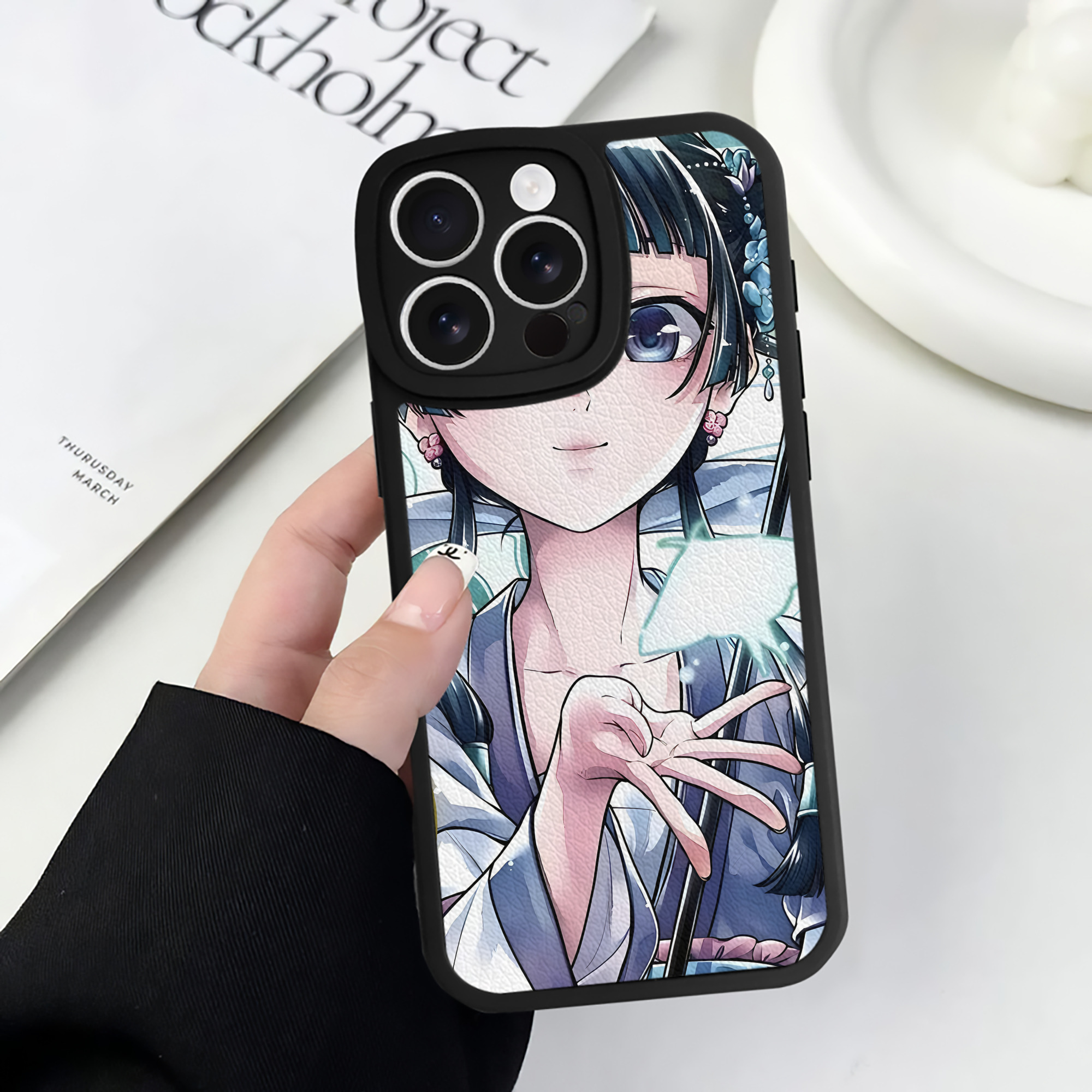 薬屋のひとりごと The Apothecary Diaries 【iPhone 16シリーズ対応】シリコンスマホケース（レザー調） 材質：シリコン